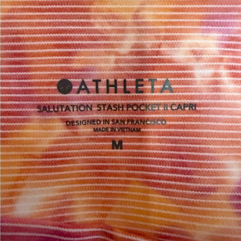 Athleta Salutation Stash Pocket II Capri Leggings - Picture 4 of 9